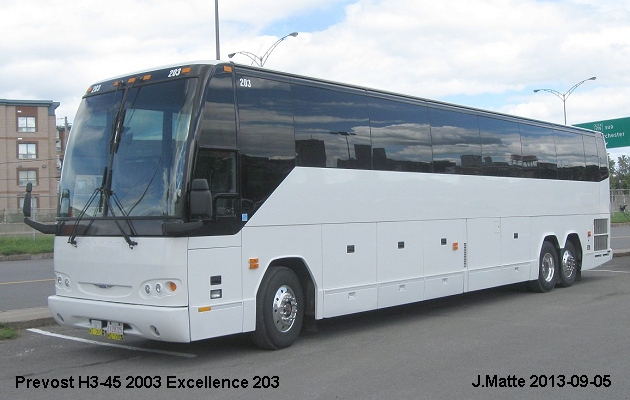 BUS/AUTOBUS: Prevost H3-45 2003 Excellence