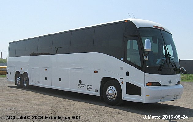 BUS/AUTOBUS: MCI J4500 2009 Excellence