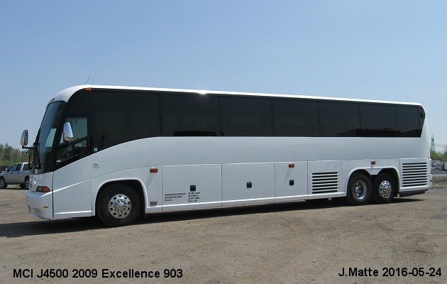 BUS/AUTOBUS: MCI J4500 2009 Excellence