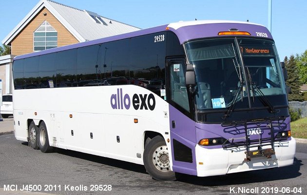 BUS/AUTOBUS: MCI J4500 2011 Keolis