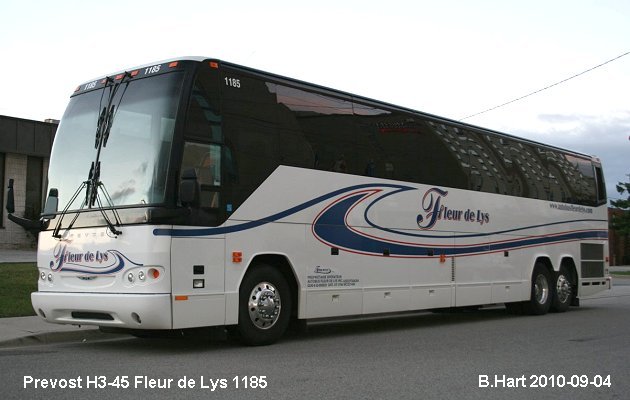 BUS/AUTOBUS: Prevost H3-45 2002 Fleurs de Lys