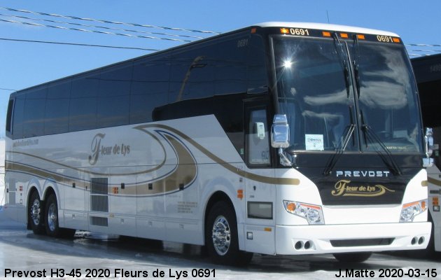 BUS/AUTOBUS: Prevost H3-45 2020 Fleurs de Lys