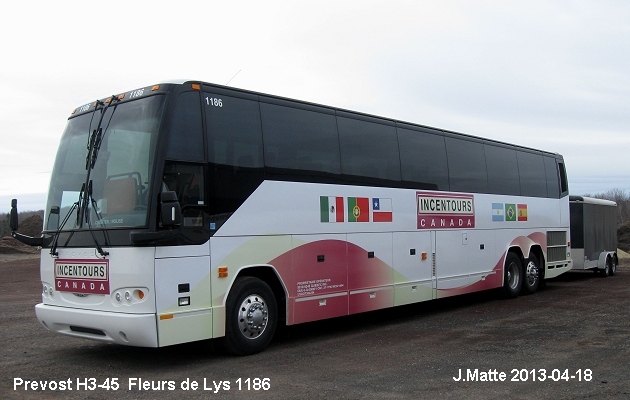 BUS/AUTOBUS: Prevost H3-45 2002 Fleurs de lys