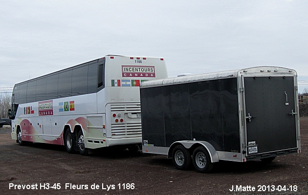 BUS/AUTOBUS: Prevost H3-45 2002 Fleurs de lys