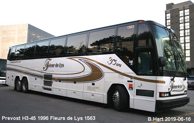 BUS/AUTOBUS: Prevost H3-45 1996 Fleurs de Lys