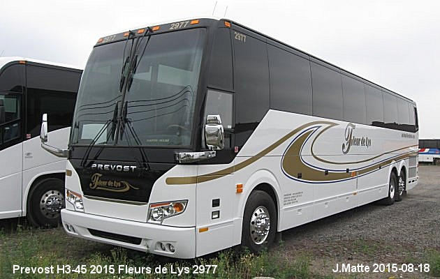 BUS/AUTOBUS: Prevost H3-45 2015 Fleurs de Lys