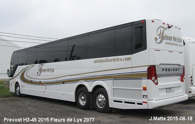 BUS/AUTOBUS: Prevost H3-45 2015 Fleurs de Lys