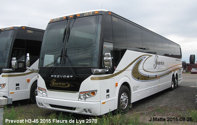 BUS/AUTOBUS: Prevost H3-45 2015 Fleurs de Lys