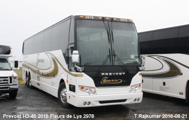 BUS/AUTOBUS: Prevost H3-45 2015 Fleurs de Lys