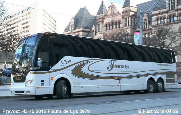 BUS/AUTOBUS: Prevost H3-45 2015 Fleurs de Lys