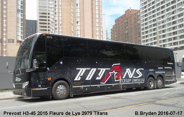 BUS/AUTOBUS: Prevost H3-45 2015 Fleurs de Lys