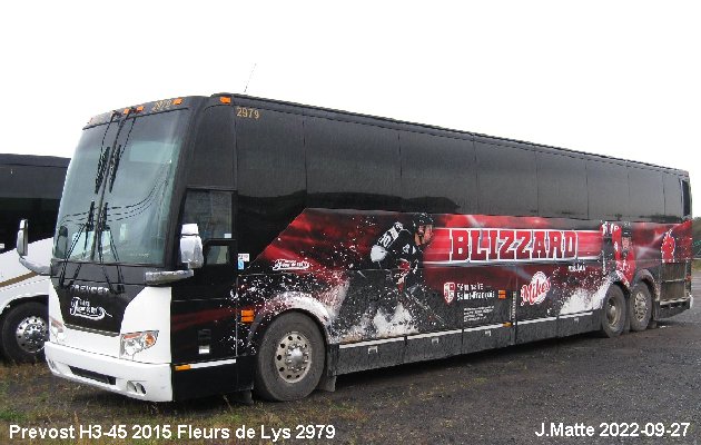 BUS/AUTOBUS: Prevost H3-45 2015 Fleurs de Lys