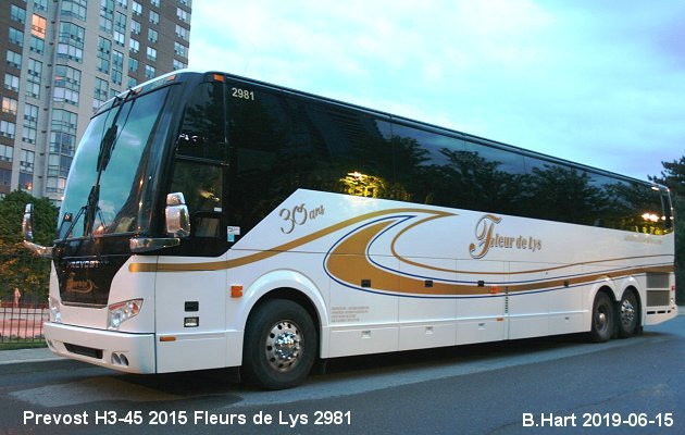 BUS/AUTOBUS: Prevost H3-45 2015 Flleurs de Lys
