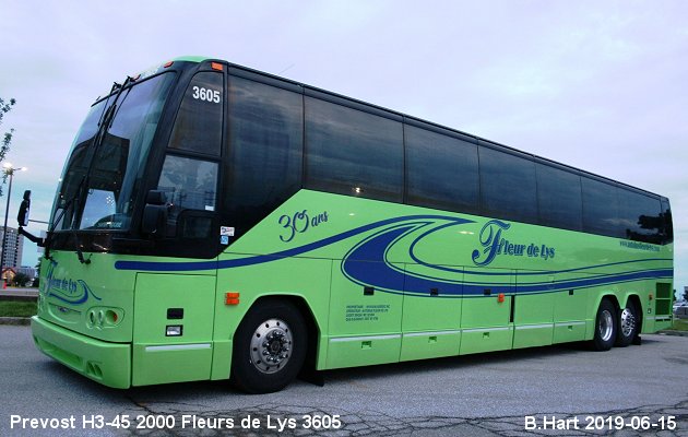 BUS/AUTOBUS: Prevost H3-45 2000 Fleurs de Lys