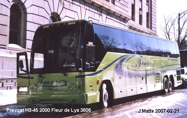 BUS/AUTOBUS: Prevost H3-45 2000 Fleurs de Lys