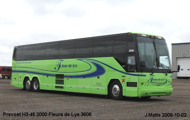 BUS/AUTOBUS: Prevost H3-45 2000 Fleurs de Lys