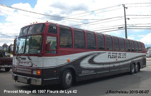 BUS/AUTOBUS: Prevost Mirage 45 1997 Fleurs de Lys