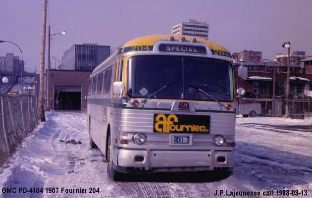 BUS/AUTOBUS: GMC PD 4104 1957 Fournier