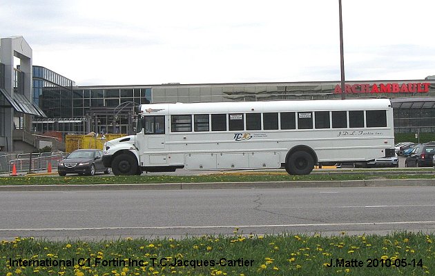 BUS/AUTOBUS: International C1 2009 Fortin