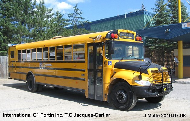 BUS/AUTOBUS: International C1 2009 Fortin