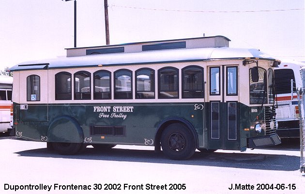 BUS/AUTOBUS: Dupontrolley Frontenac 30 2002 Front Street