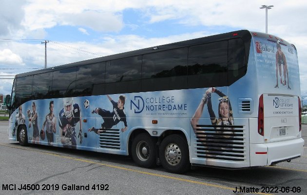 BUS/AUTOBUS: MCI J4500 2019 Galland