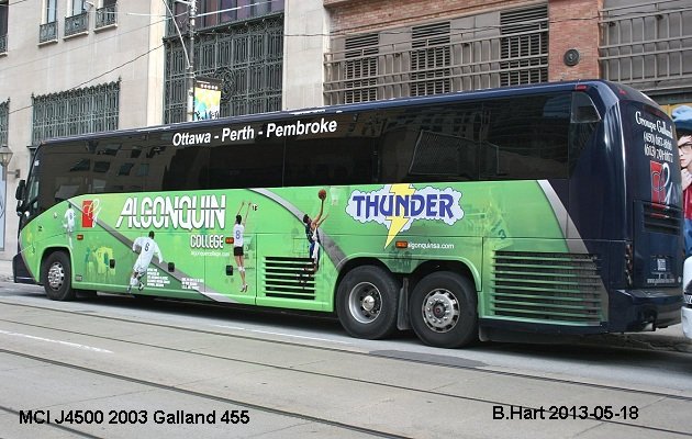 BUS/AUTOBUS: MCI J4500 2003 Galland