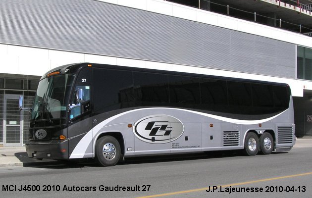 BUS/AUTOBUS: MCI J4500 2010 Gaudreault