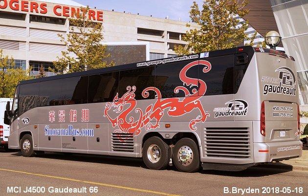 BUS/AUTOBUS: MCI J4500 2015 Gaudreault
