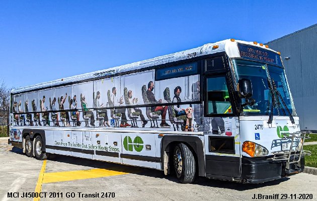 BUS/AUTOBUS: MCI D4500CT 2011 GO Transit