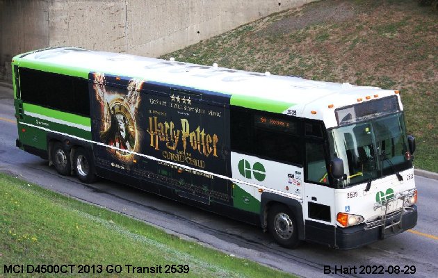 BUS/AUTOBUS: MCI D4500CT 2013 Go Transit