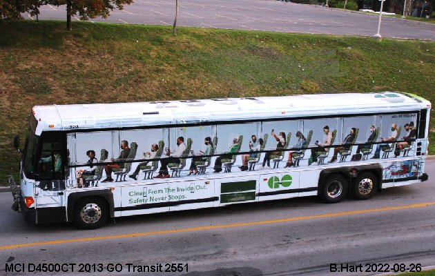 BUS/AUTOBUS: MCI D4500CT 2013 Go Transit