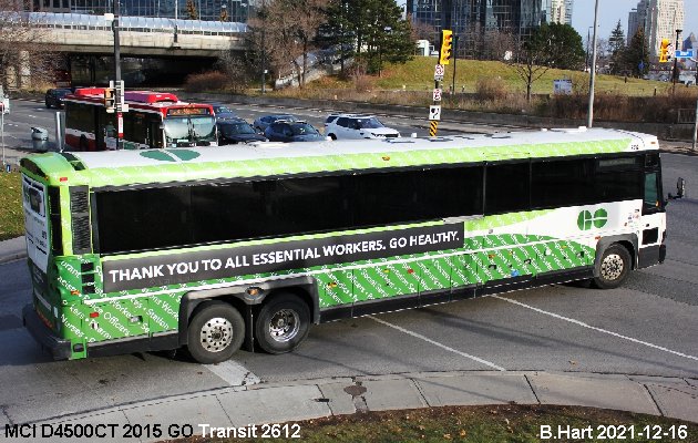 BUS/AUTOBUS: MCI D4500CT 2015 Go Transit