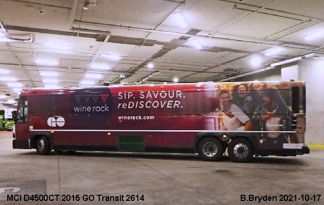 BUS/AUTOBUS: MCI D4500CT 2015 Go Transit