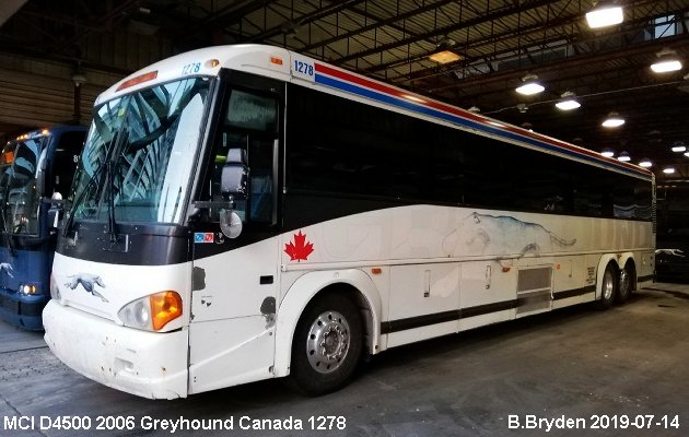 BUS/AUTOBUS: MCI D4500 2006 Greyhound Canada
