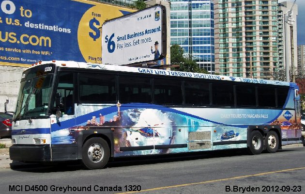 BUS/AUTOBUS: MCI D4500 2010 Greyhound Canada