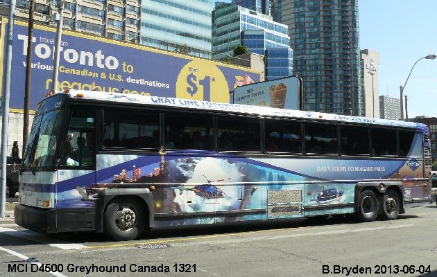 BUS/AUTOBUS: MCI D4500 2010 Greyhound Canada