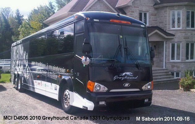 BUS/AUTOBUS: MCI D4505 2010 Greyhound Canada