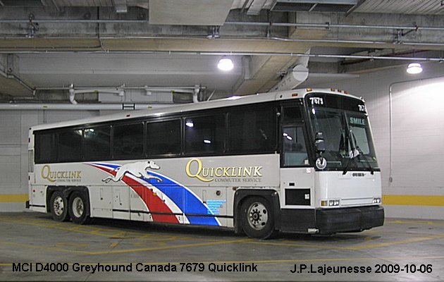 BUS/AUTOBUS: MCI D4000 2009 Greyhound Canada