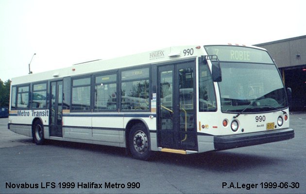 BUS/AUTOBUS: Novabus LFS 1999 Halifax Metro