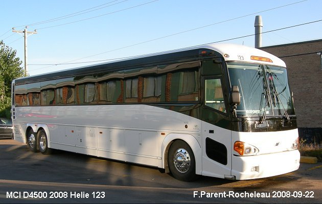 BUS/AUTOBUS: MCI D4505 2007 Helie