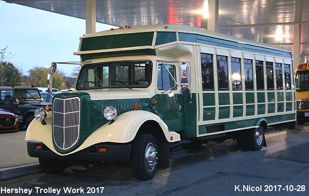 BUS/AUTOBUS: Hershey  Trolley Wo midi 2017 Hershey Trolley Work