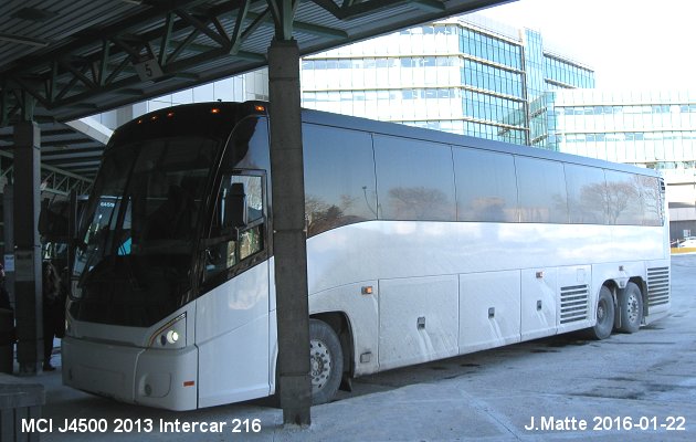 BUS/AUTOBUS: MCI J4500 2013 Intercar