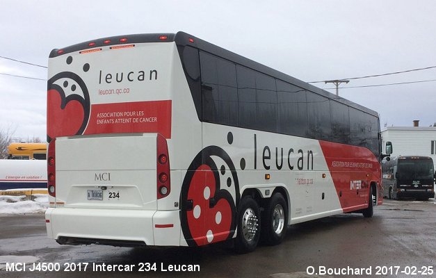 BUS/AUTOBUS: MCI J4500 2017 Intercar