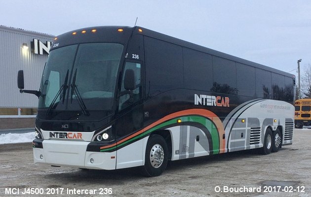 BUS/AUTOBUS: MCI J4500 2017 Intercar