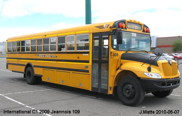 BUS/AUTOBUS: International C1 2009 Jeannois