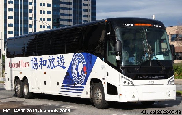 BUS/AUTOBUS: MCI J4500 2013 Jeannois