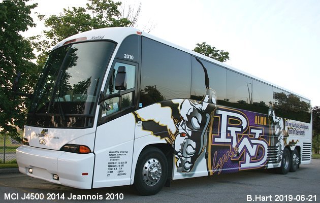 BUS/AUTOBUS: MCI J4500 2014 Jeannois