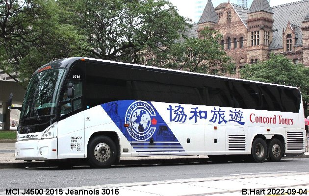 BUS/AUTOBUS: MCI J4500 2015 Jeannois