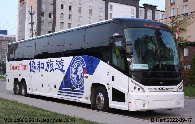BUS/AUTOBUS: MCI J4500 2015 Jeannois